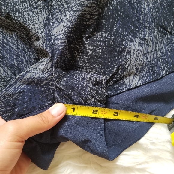 RARE Outdoor Voices Lightspeed Run Shorts Small - Picture 10 of 16